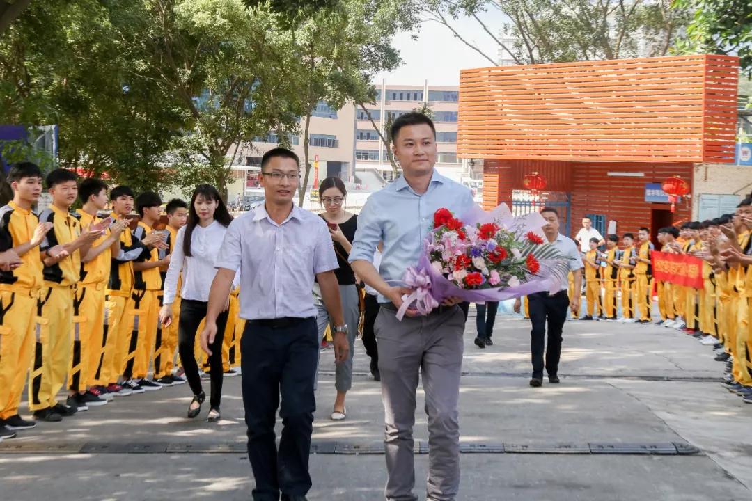<b>惊艳了F1工程师的汽修学校究竟什么样</b>