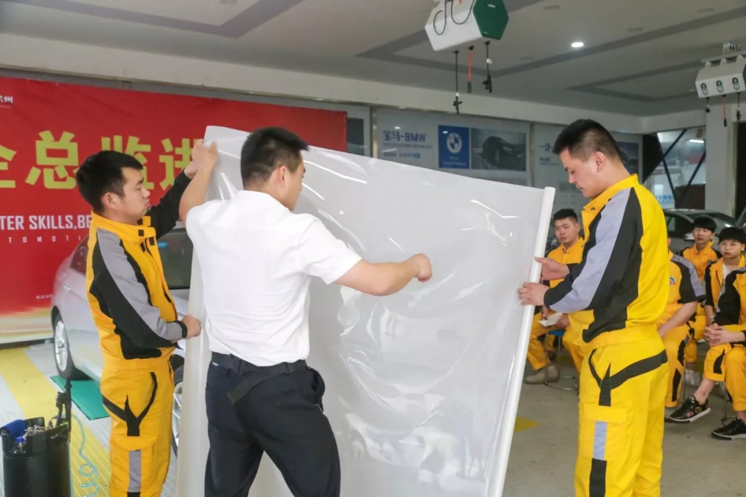 <b><b>基操勿6！我的老师是总监</b></b>